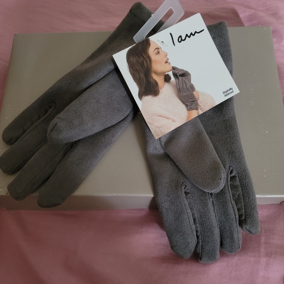 NWT I am Gray Soft Fake Suede Comfortable Gloves - Picture 6 of 6